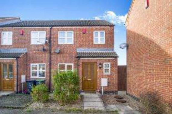 3 Bedroom End of Ter...